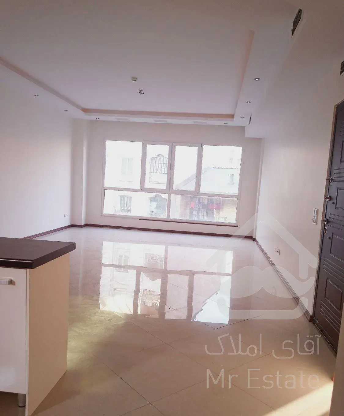 آپارتمان ۹۶ متر دو خواب حکمت