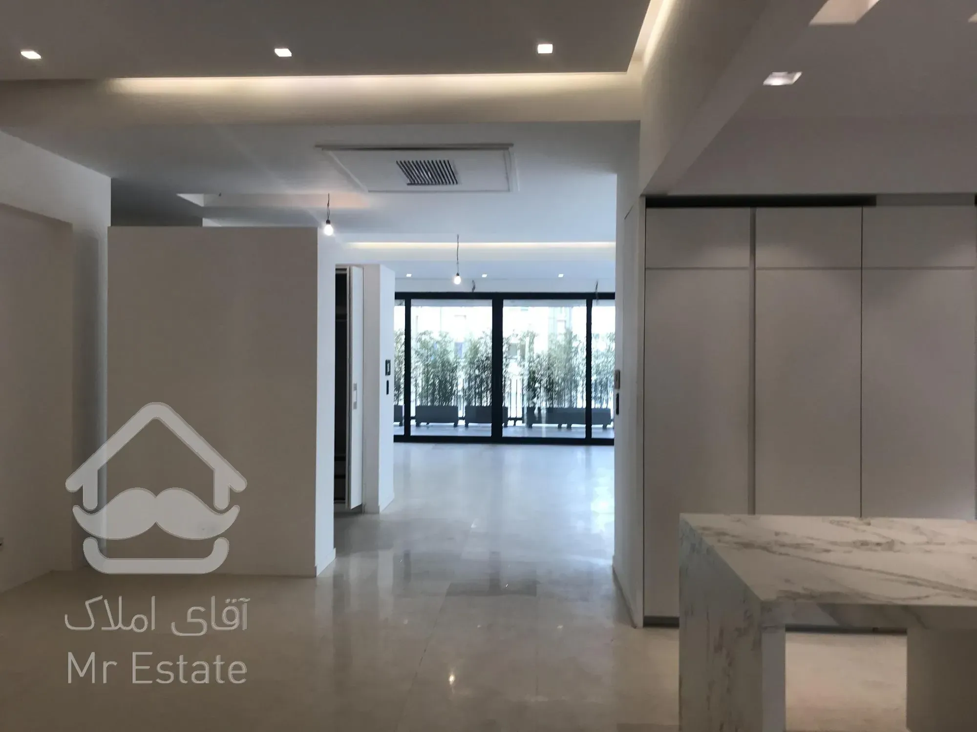 آپارتمان ۳۲۰ متری مدرن کامرانیه شمالی