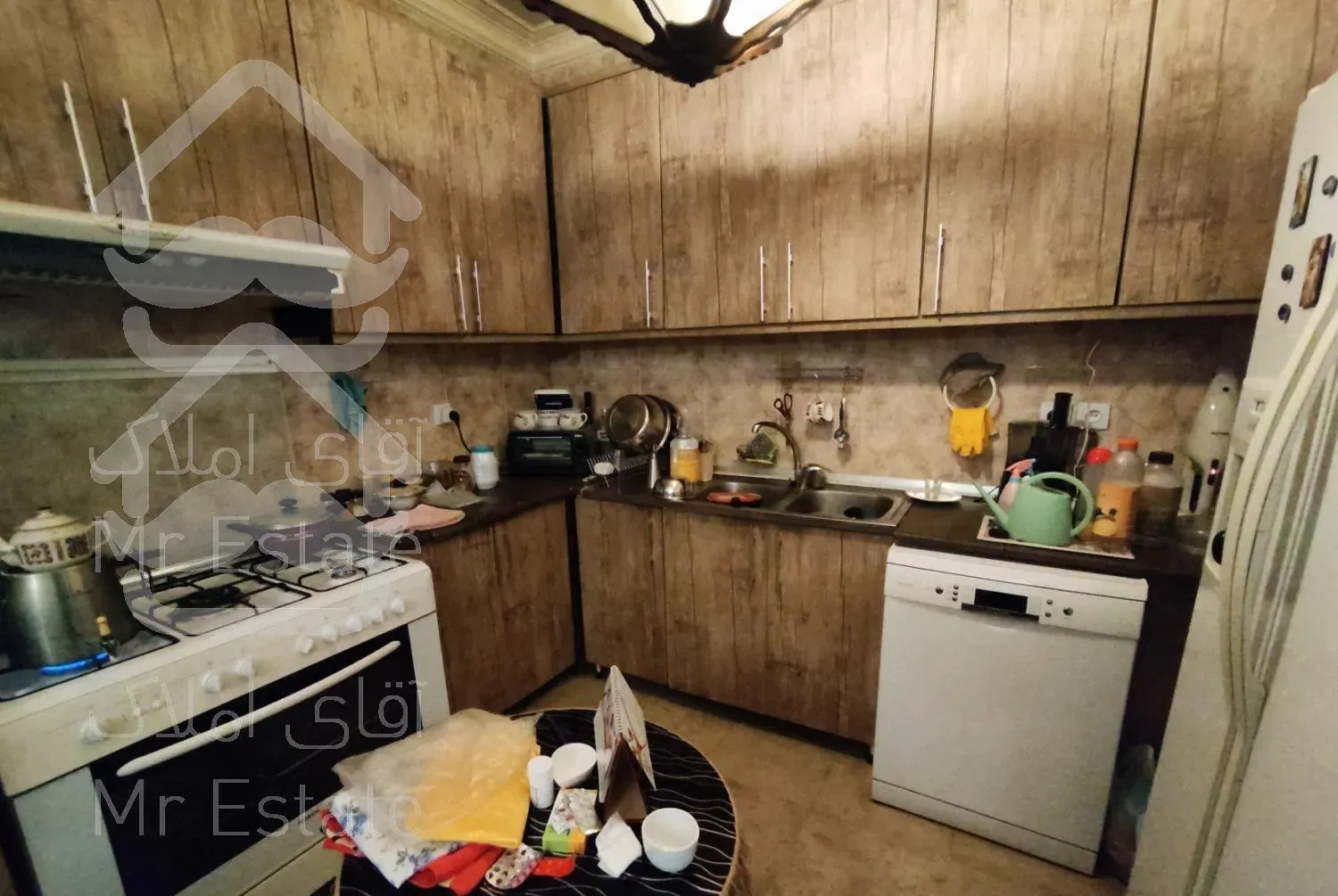 ۸۵ متر ۲خوابه دو پارکینگ در سعادت آباد