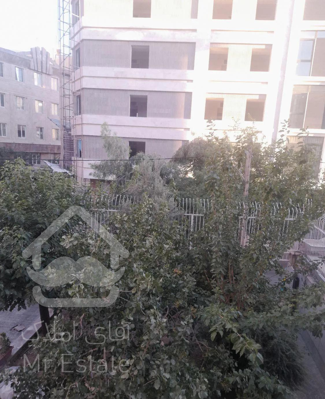 ویلایی ۲۰۰ متر بازسازی شده ۳ خواب