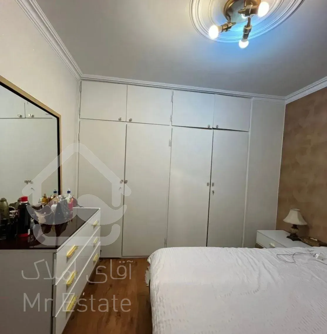 132متر ۲خوابه بهترین لوکیشن ولیعصر