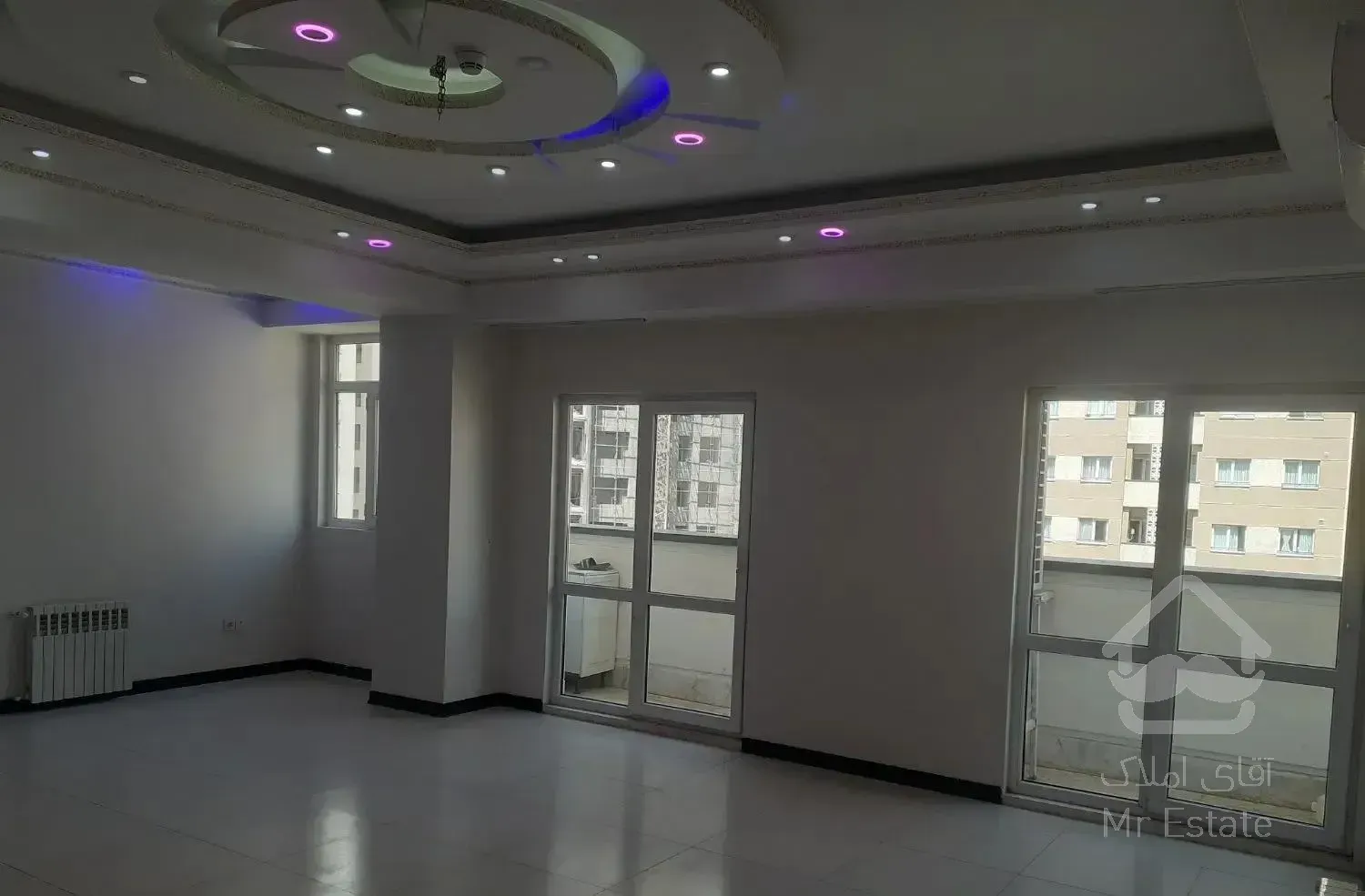 ۱۳۰متر/۳خوابه/برج مجلل/رهن و اجاره