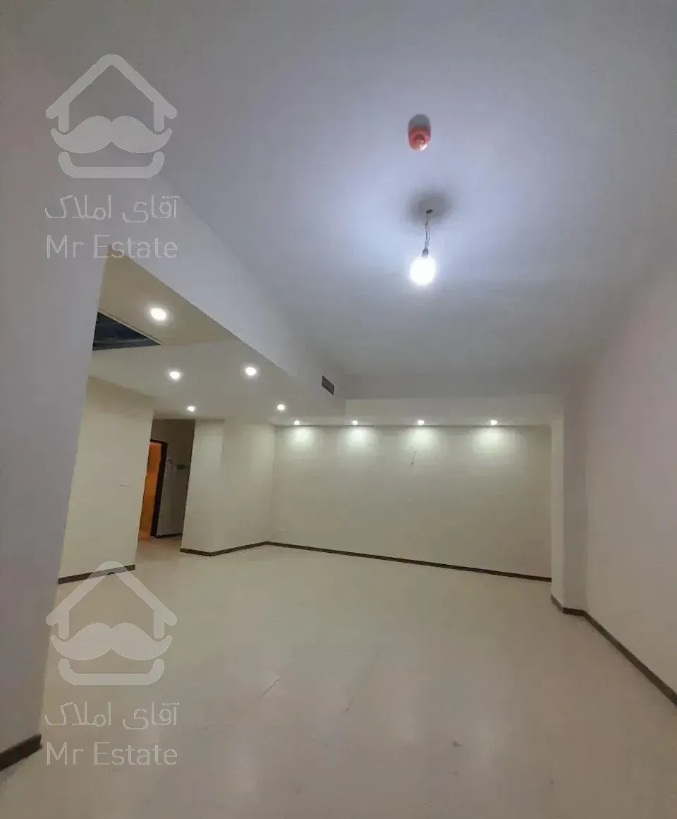 آخرین طبقه ۹۰متر۲ خواب کلید نخورده