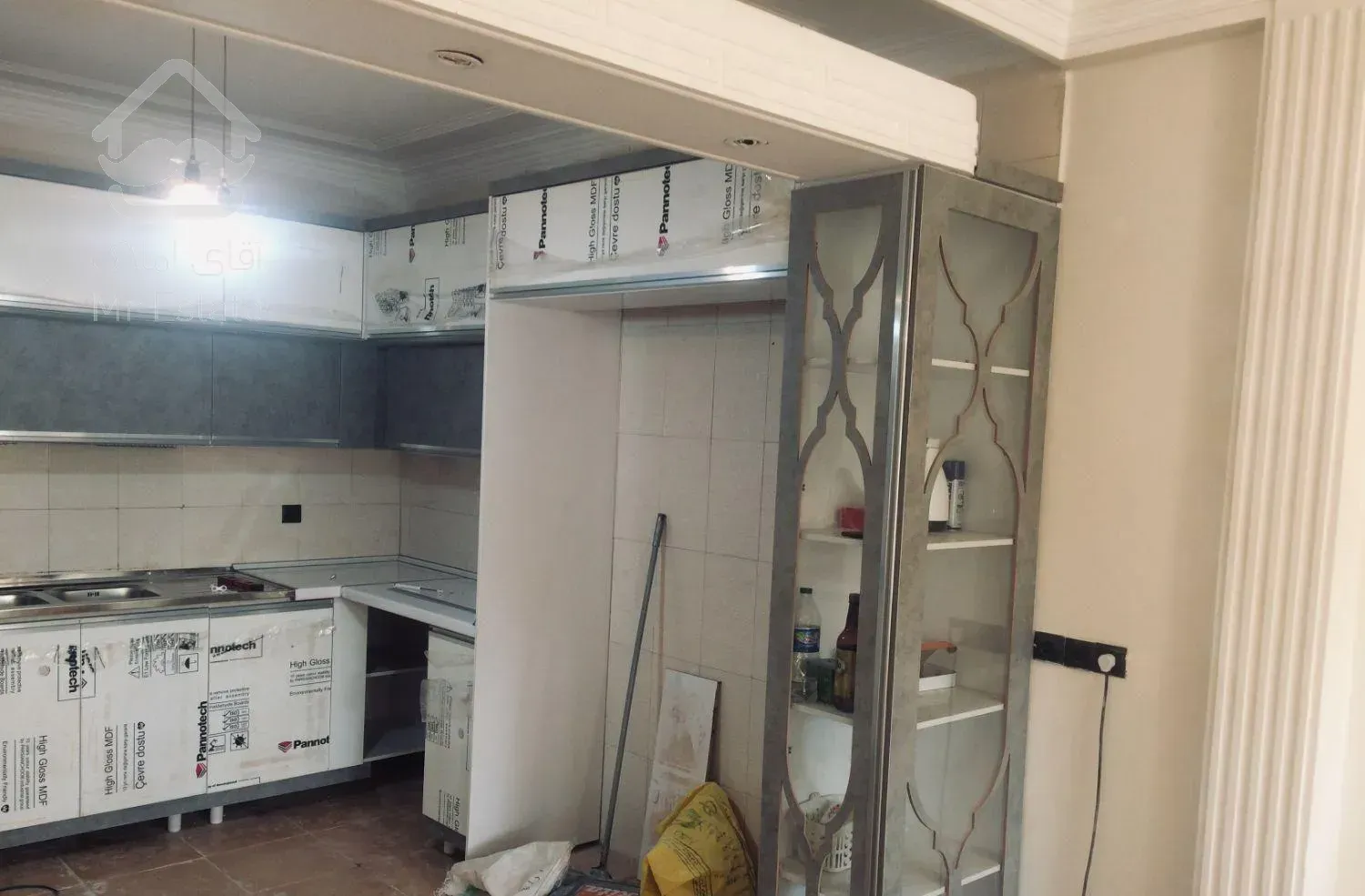 تک واحدی کلاچهارطبقه دربلوار بهارستان، موقعیت عالی