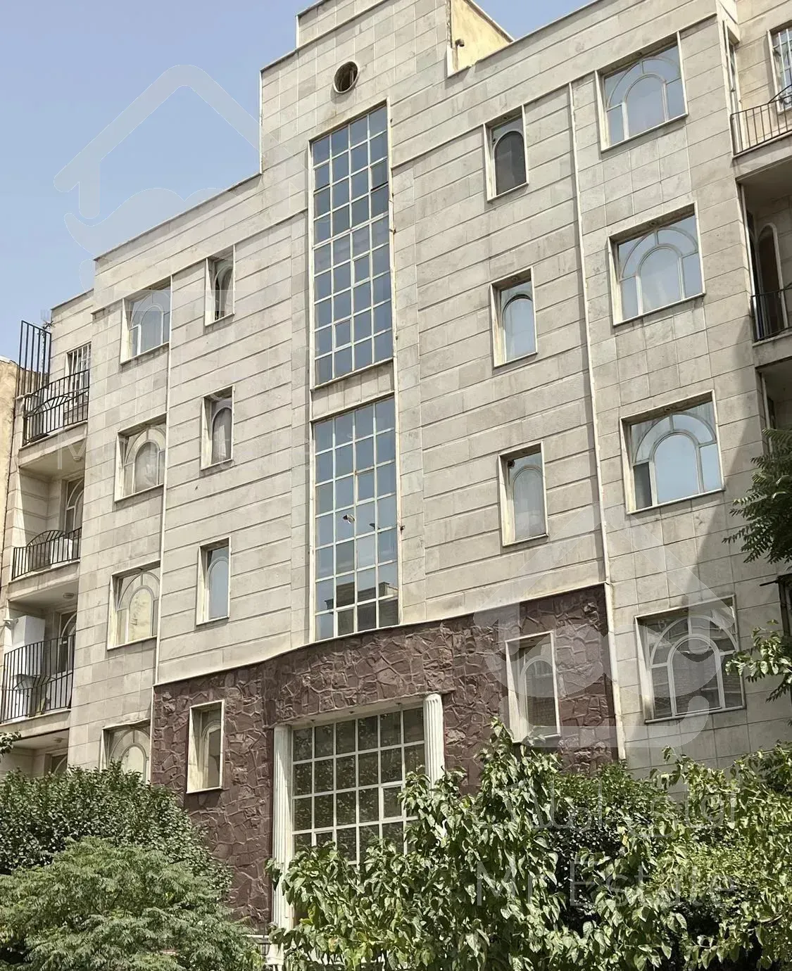 ۴۳ متر یکخوابه طبقه پنجم آسانسور انباری شیخ هادی