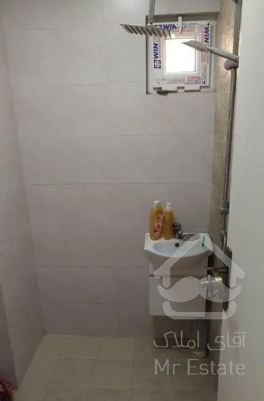 70 متری فول یک بالکن + یک تراس