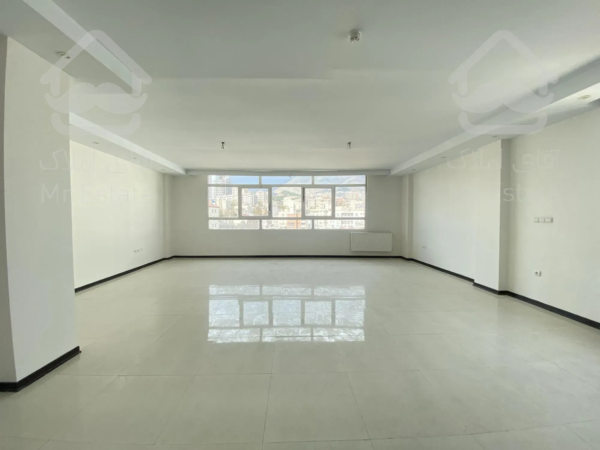 90متر طبقه نهم ويو كامل تهران