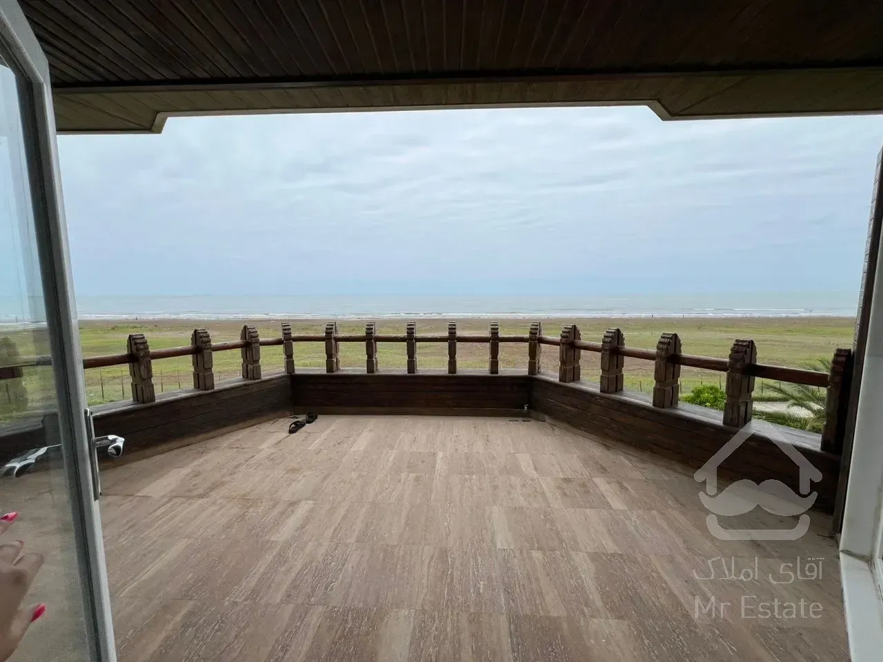 فروش ویلای ۶۰۰ متری دوبلکس استخردار شهرک ساحل قو