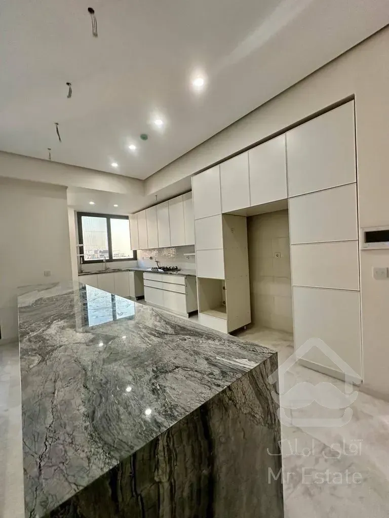 فروش اپارتمان 190 متری محمودیه