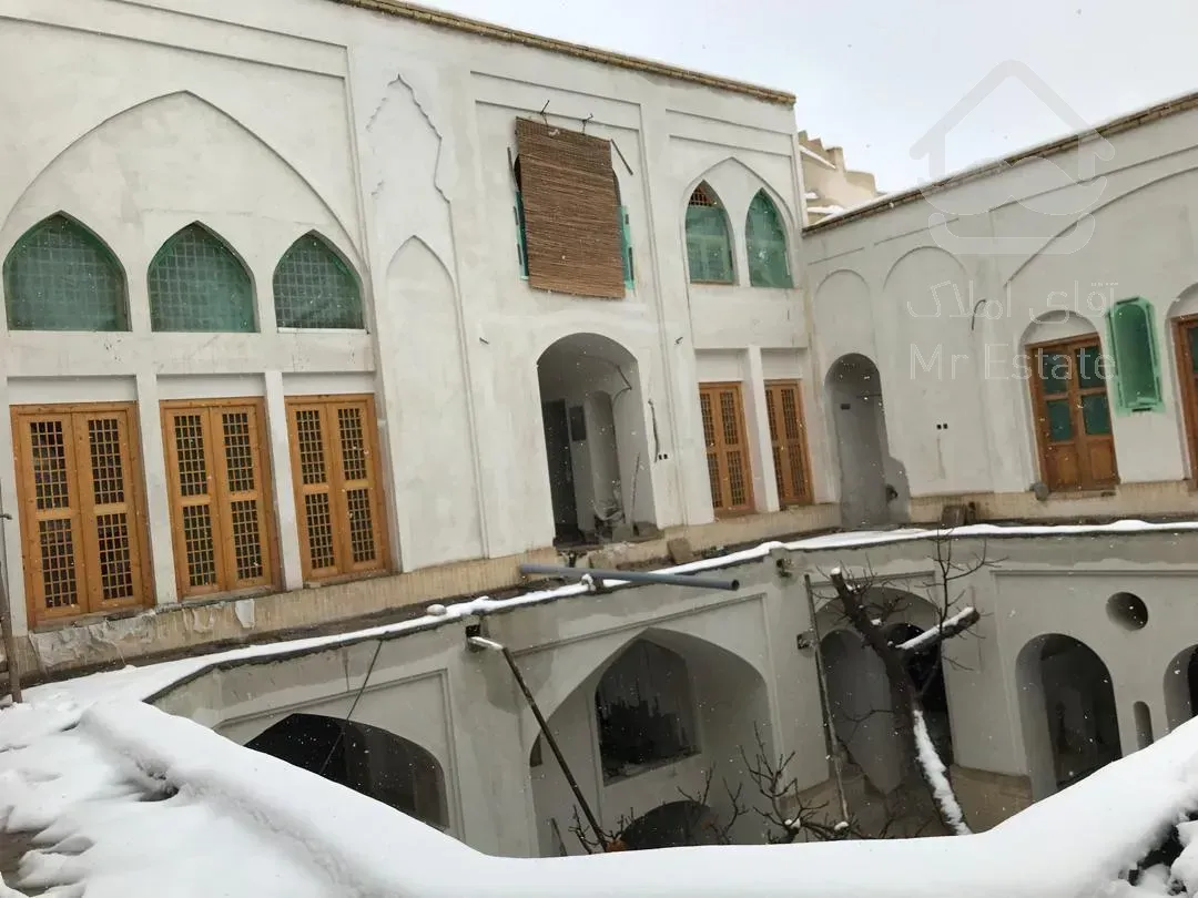 اجاره ۲۵۰ متر خانه ارزشمند در کاشان مناسب گالری هاستل