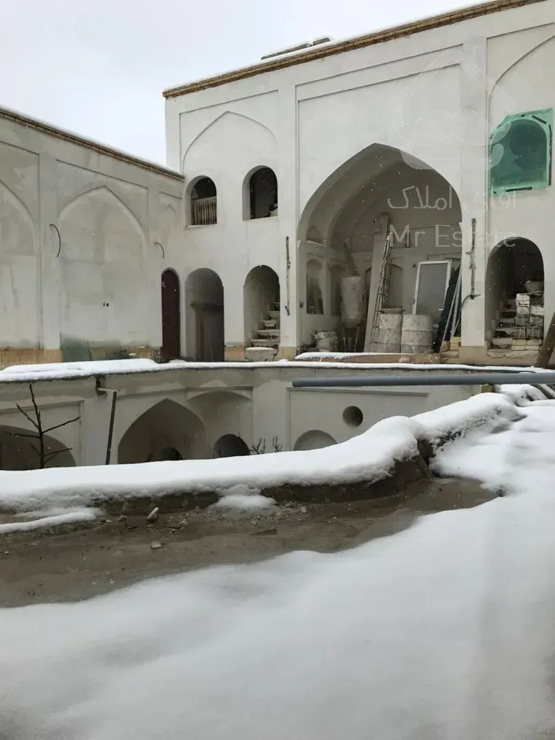 اجاره ۲۵۰ متر خانه ارزشمند در کاشان مناسب گالری هاستل