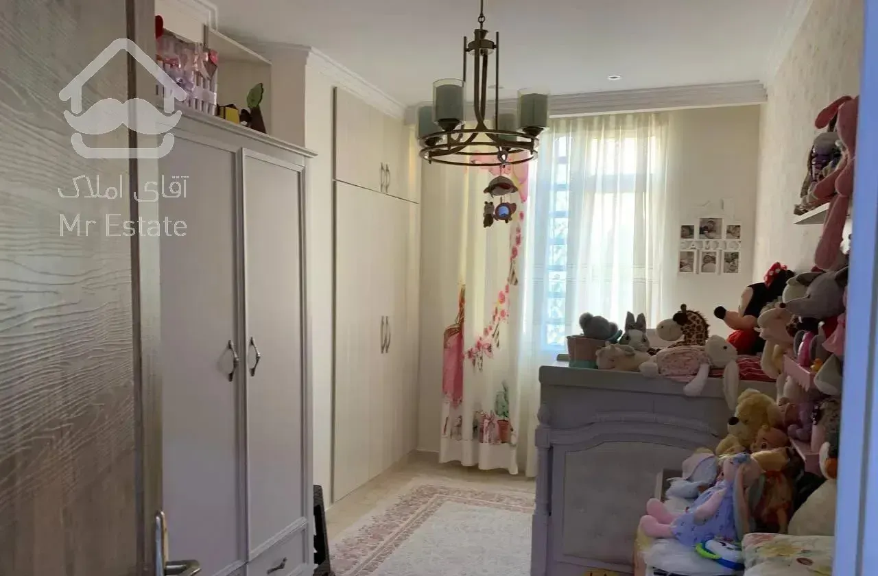 83 متر 5 ساله فول سالن پرده خور آلاله شرقی