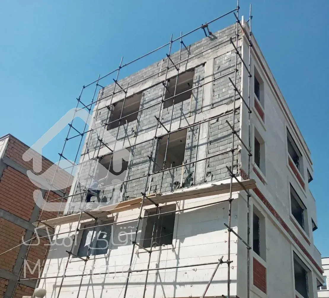 داربست فلزی و تخته بنایی