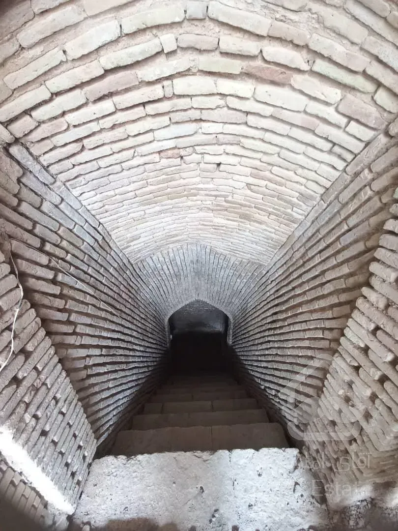 اجاره ۲۵۰ متر خانه ارزشمند در کاشان مناسب گالری هاستل