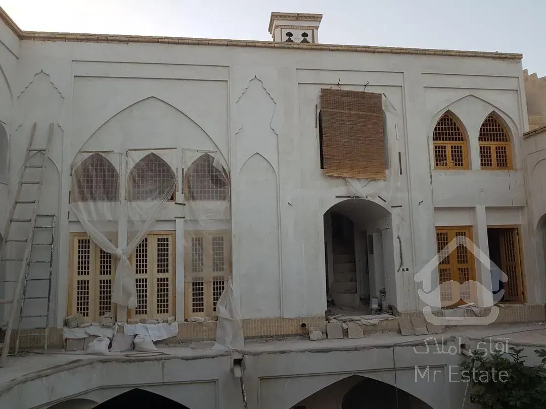 اجاره ۲۵۰ متر خانه ارزشمند در کاشان مناسب گالری هاستل