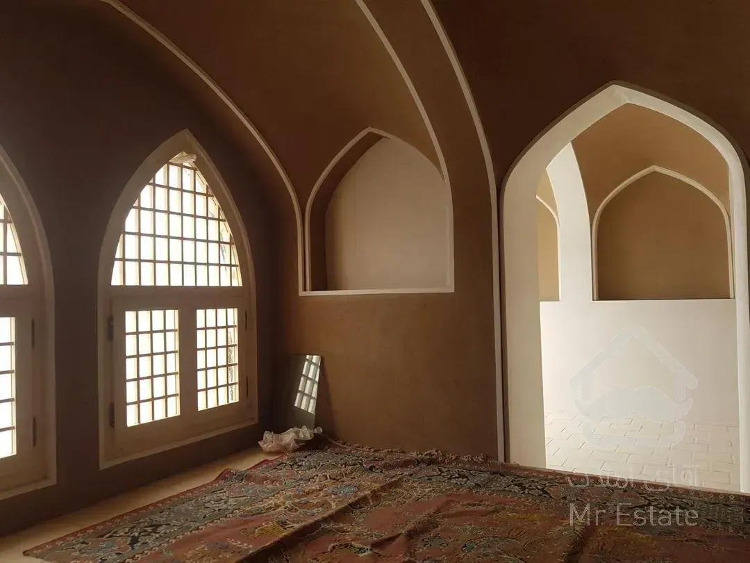 اجاره ۲۵۰ متر خانه ارزشمند در کاشان مناسب گالری هاستل