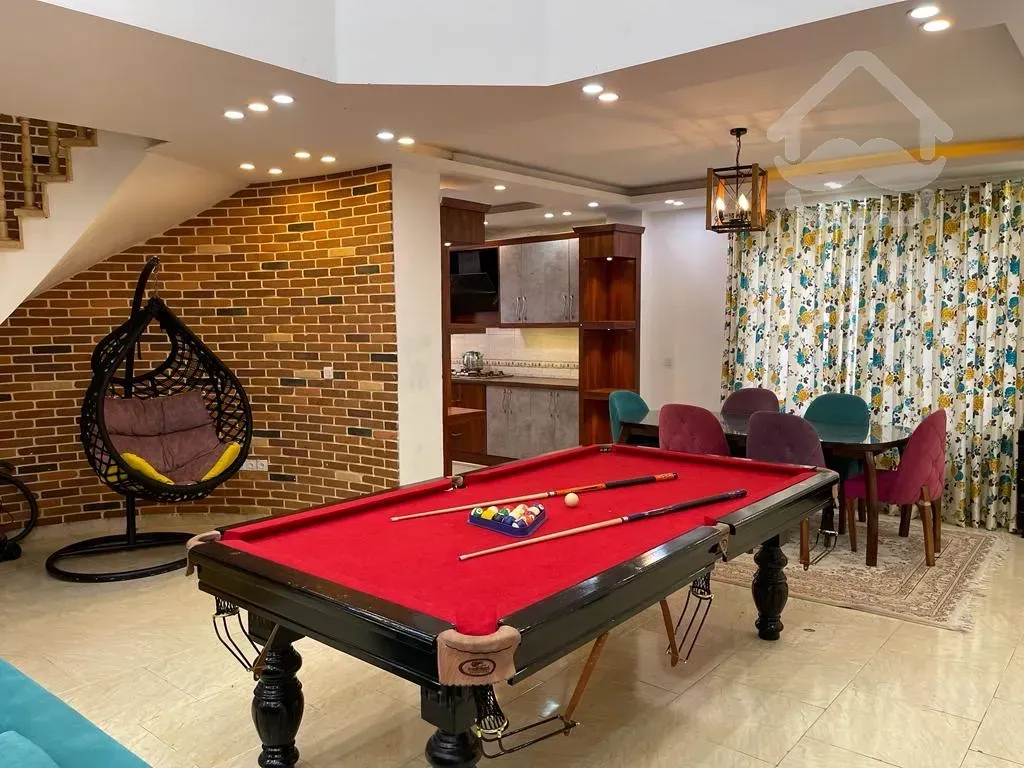 کد(۵۵۷)ویلا باغ ۲۸۰متری استخردار