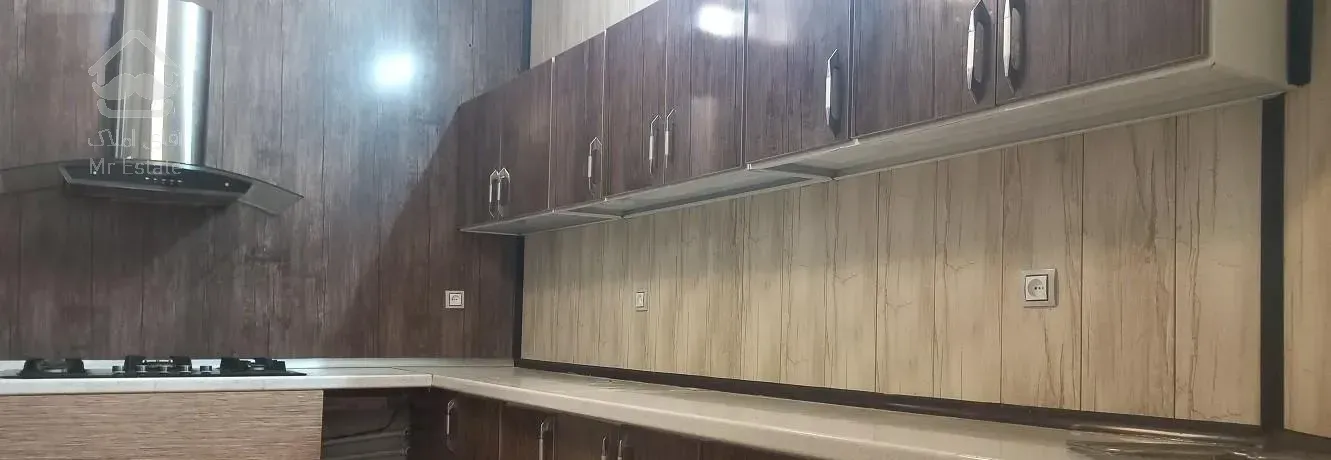 آپارتمان 180 متری 3 خواب تک واحدی ملک شهر