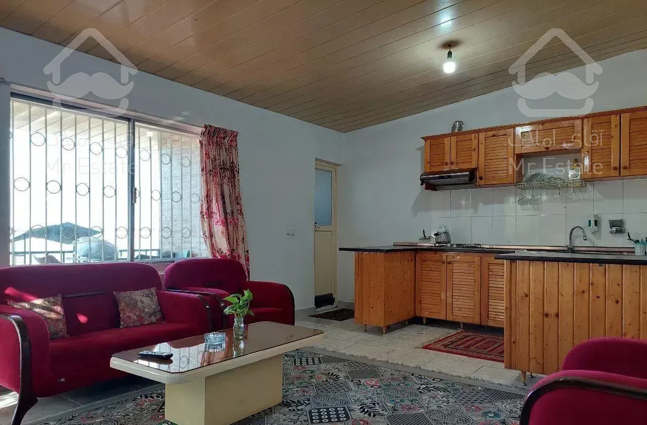 ویلای چسبیده به دریا  * قو *