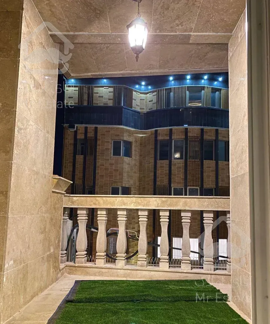 آپارتمان ۲۴۰متری نهضت‌