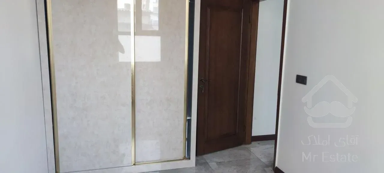 135متر شهرک غرب *موقعیت اداری (لابی شیک ،نوساز)