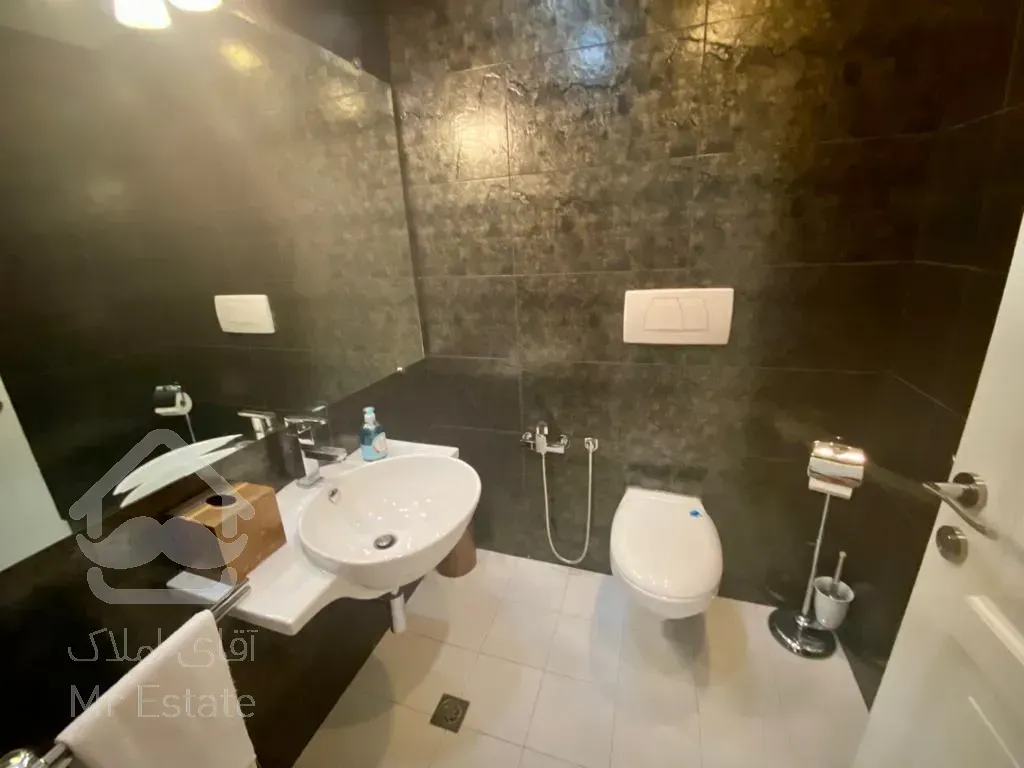 فروش اپارتمان 230 متری زعفرانیه