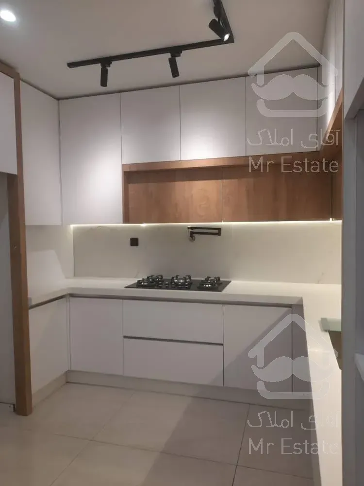 ۱۲۵ متر ۳ خواب طبقه ۴ رو به آفتاب در میرداماد