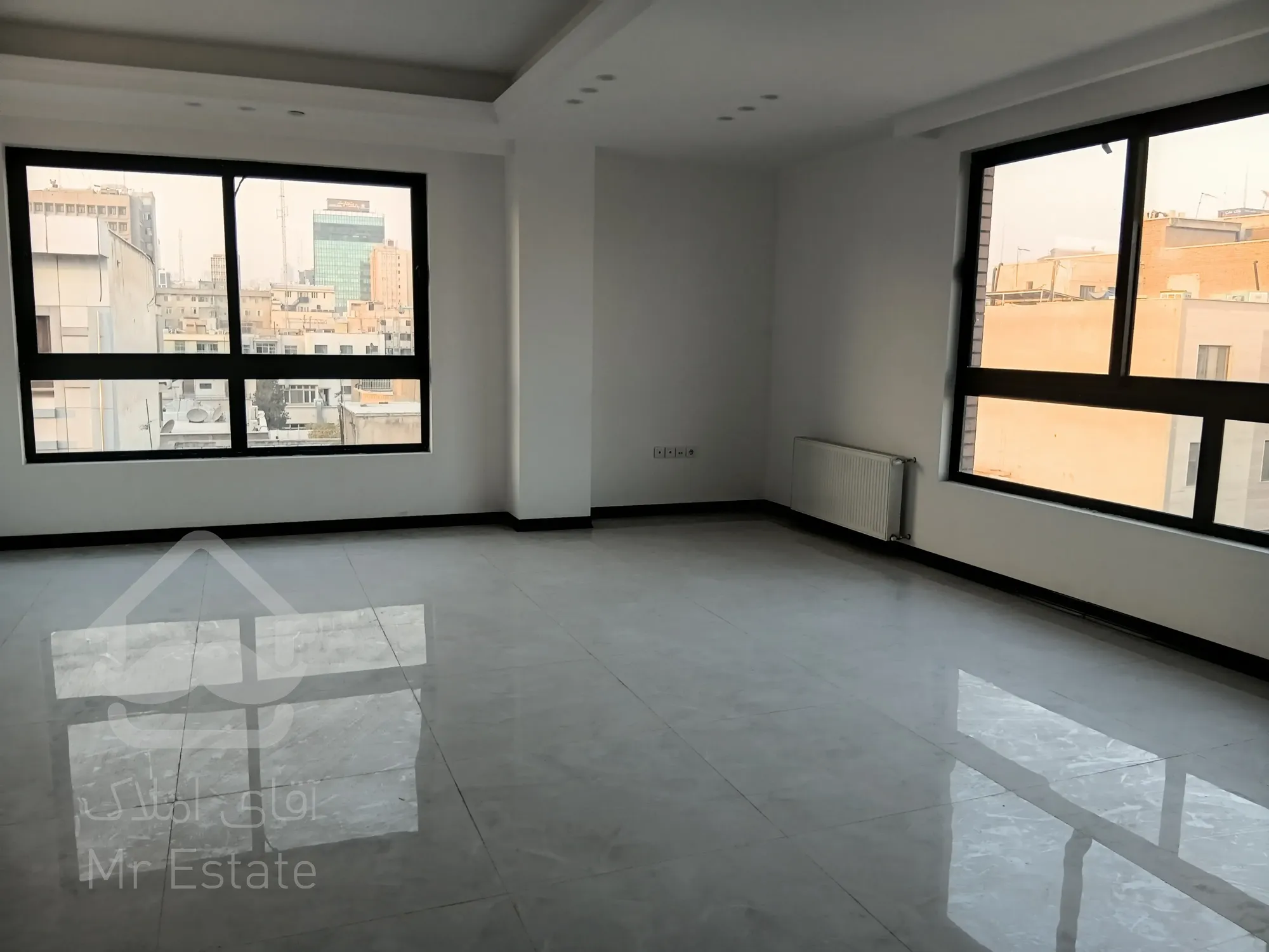 فروش یکجا ۵ طبقه ۲ واحدی نوساز حافظ کالج منطقه ۶ تهران