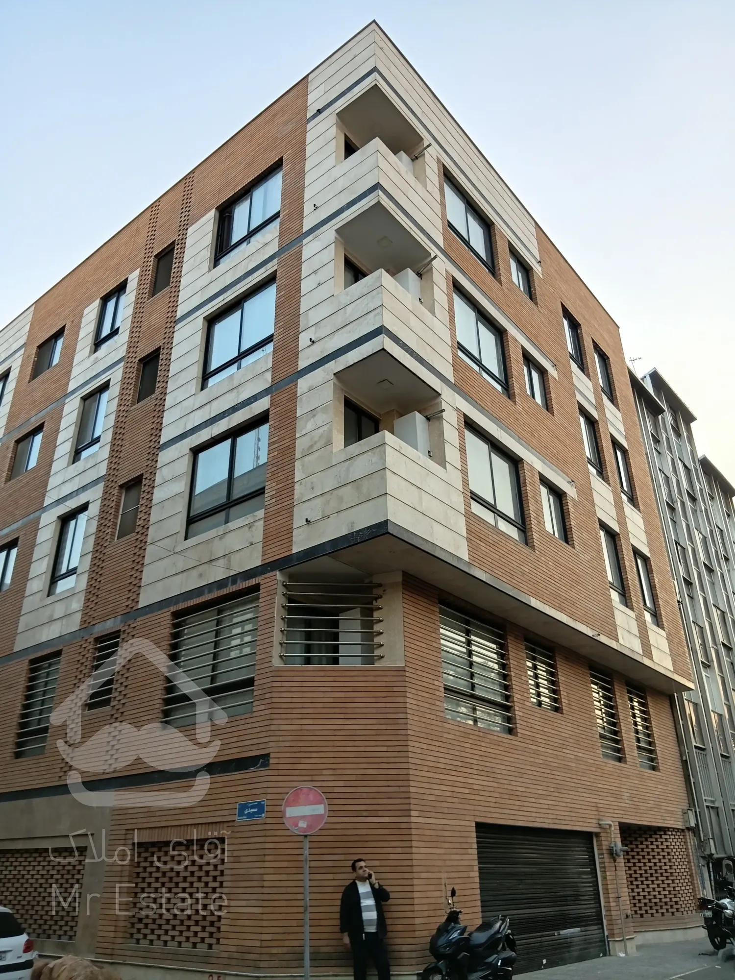 فروش ۹۸ متری نوساز کالج حافظ منطقه ۶ تهران