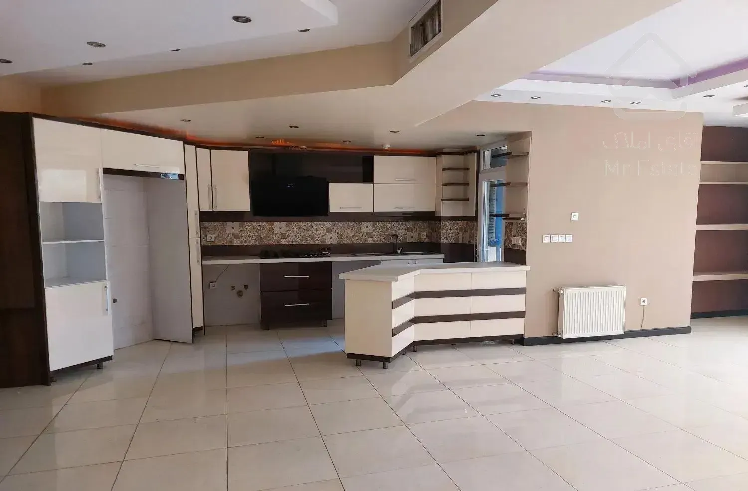 آپارتمان میدان کاج ویو مشجر دو نبش