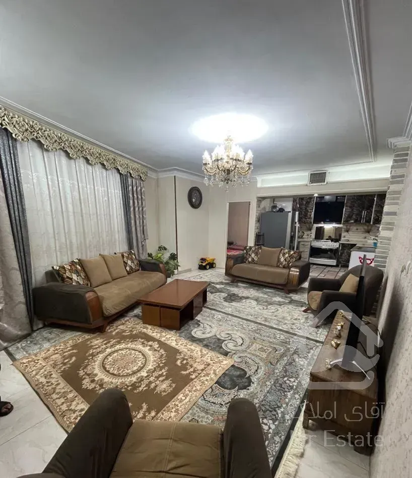 ۶۷ متری / پارکینگ دار / میثاق شمالی