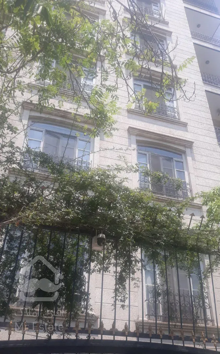 میرداماد ۹۸ متر ۲ خ ، پارکینگ