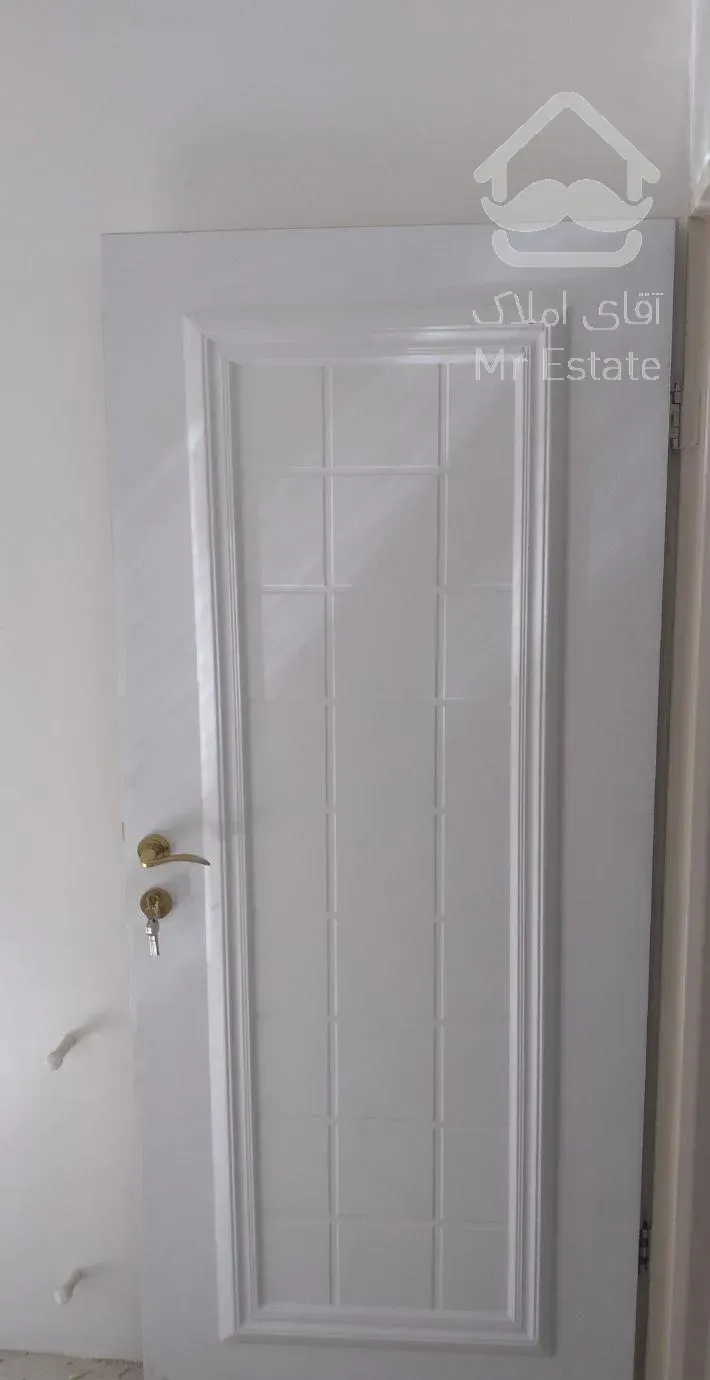 نصاب درب ضدسرقت وچوبی باسابقه بیش از ۱۵سال