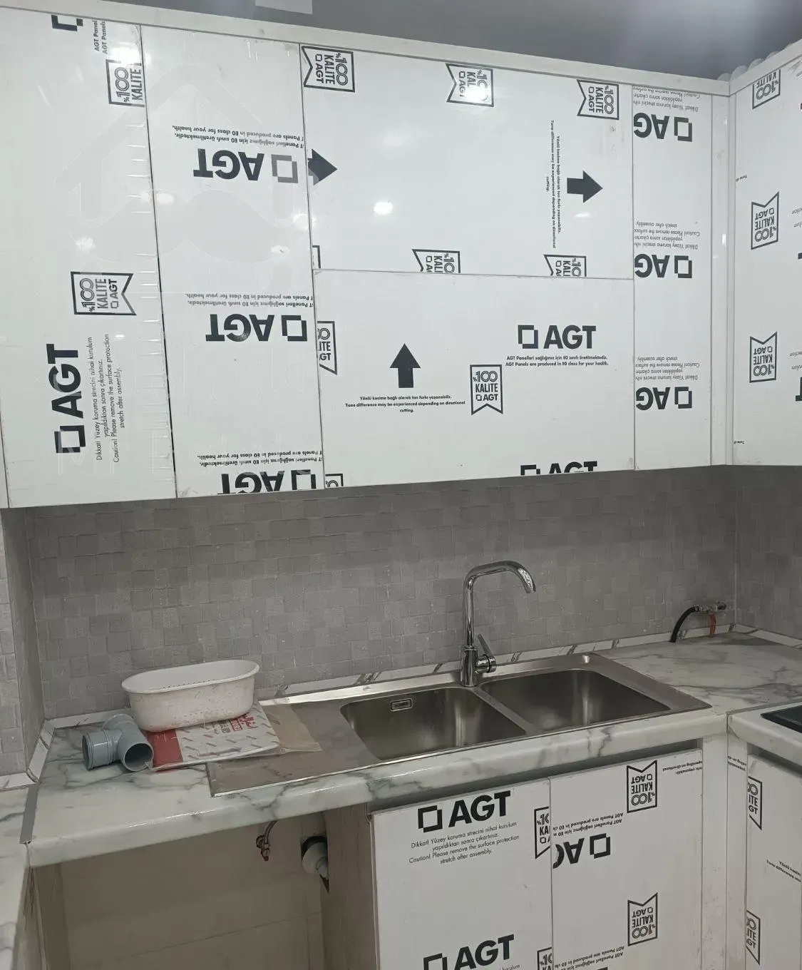 52 متری نوساز با پارکینگ