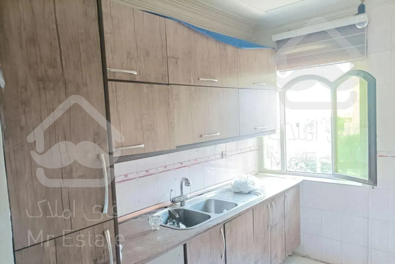 اپارتمان شهرک شهید باقری دریاچه چیتگر منطقه ۲۲