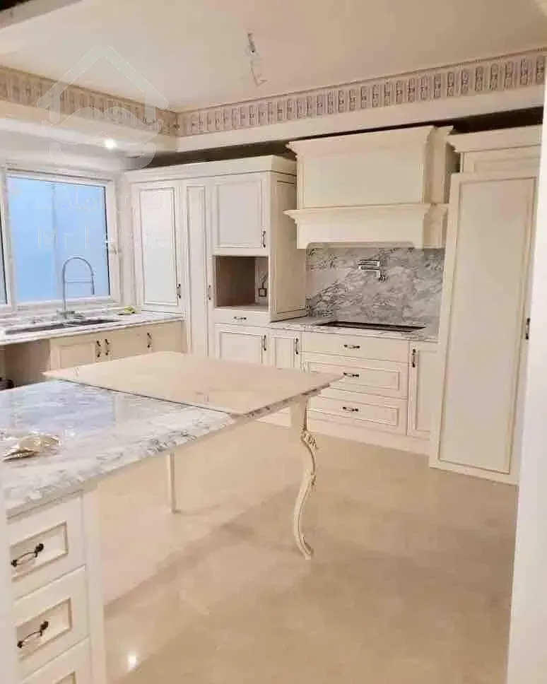 ۲۷۰متری فرمانیه سه خواب مستر 