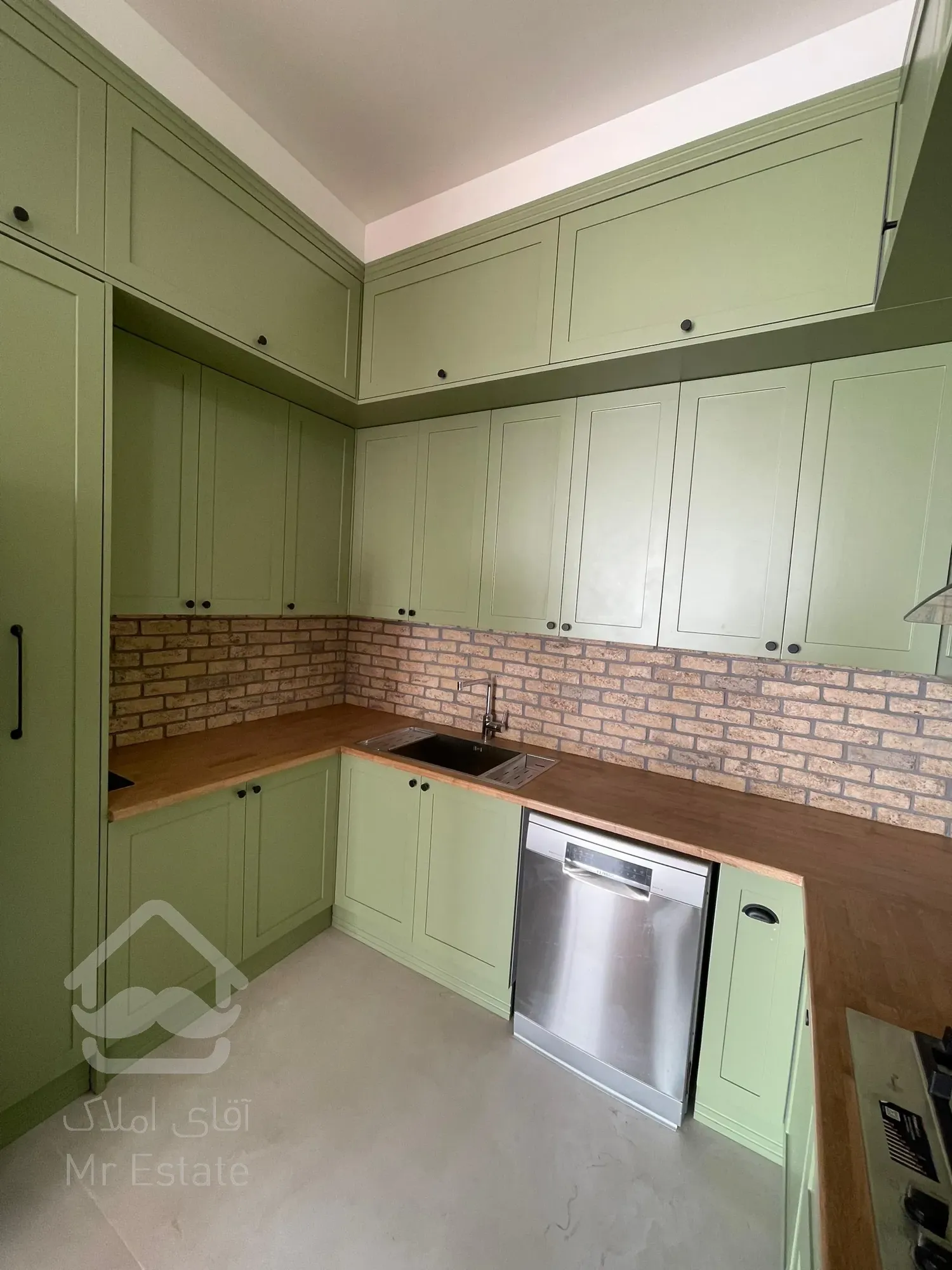 فر‌وش آپارتمان ۱۲۴ متری نوساز ۳ خوابه