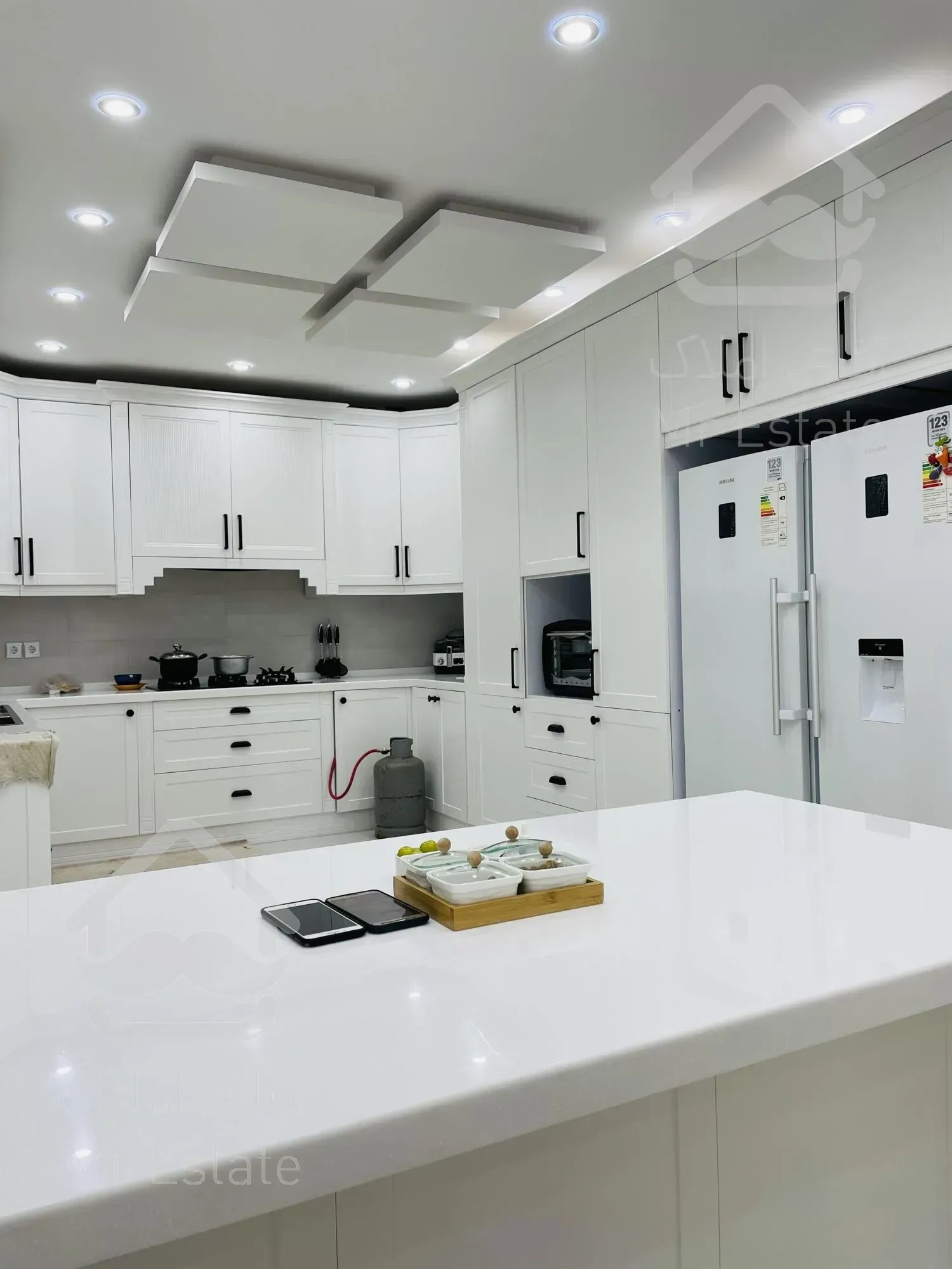 فروش اپارتمان ۳ خواب ۱۸۳ متر ازادگان بندرعباس