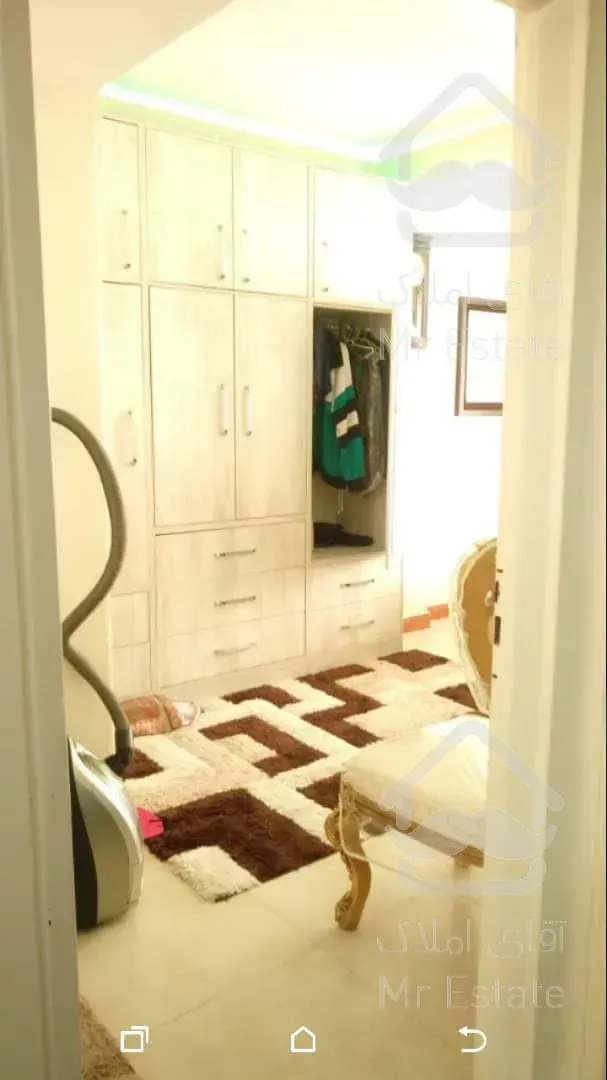 رهن آپارتمان دوخوابه دریاچه چیتگر