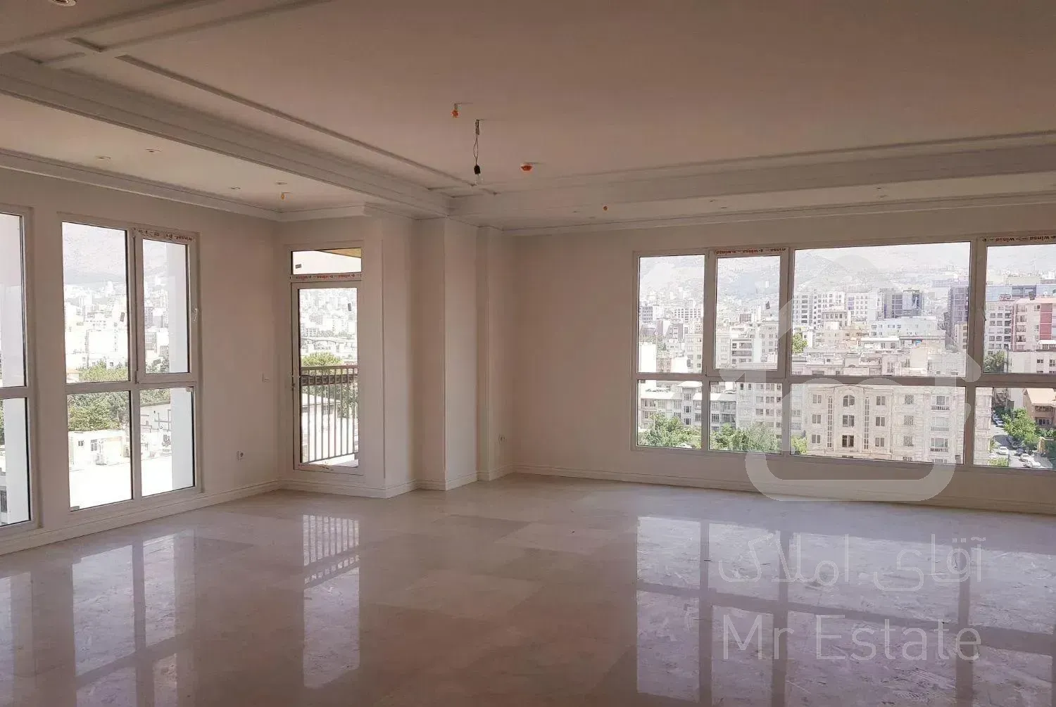 ۲۱۰ متر ۳ خواب شهرک دانشگاه منطقه۲۲ الهیه غرب