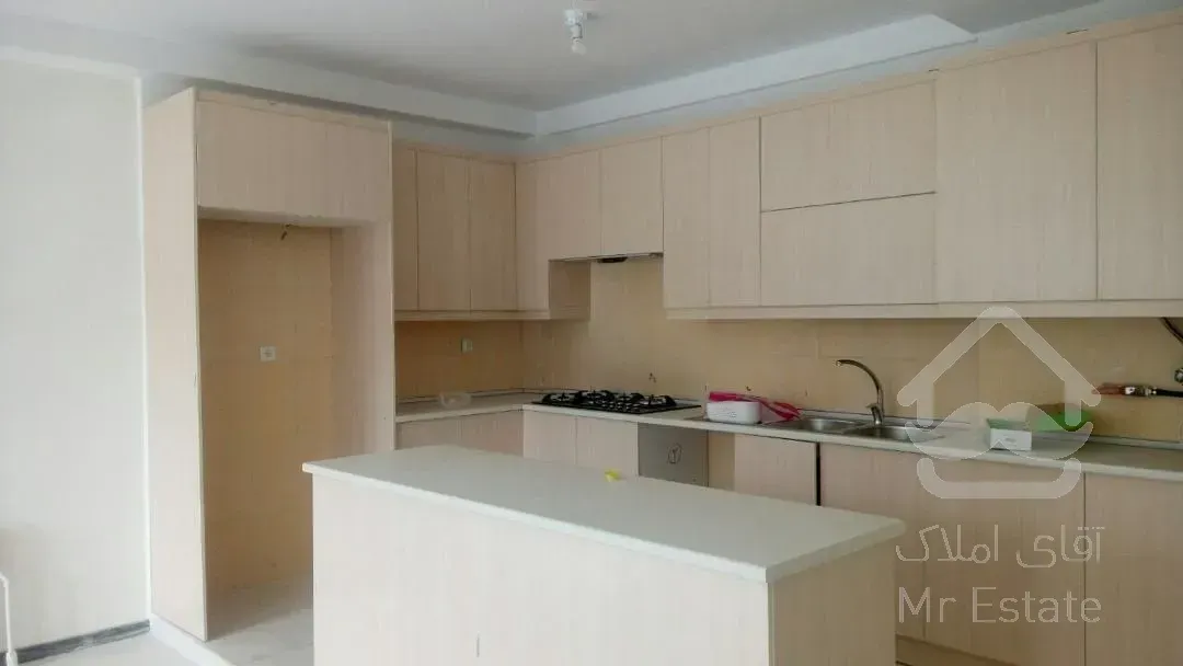 فرصتی بینظیر برای سرمایه گذاری/میدان ناز جنوبی