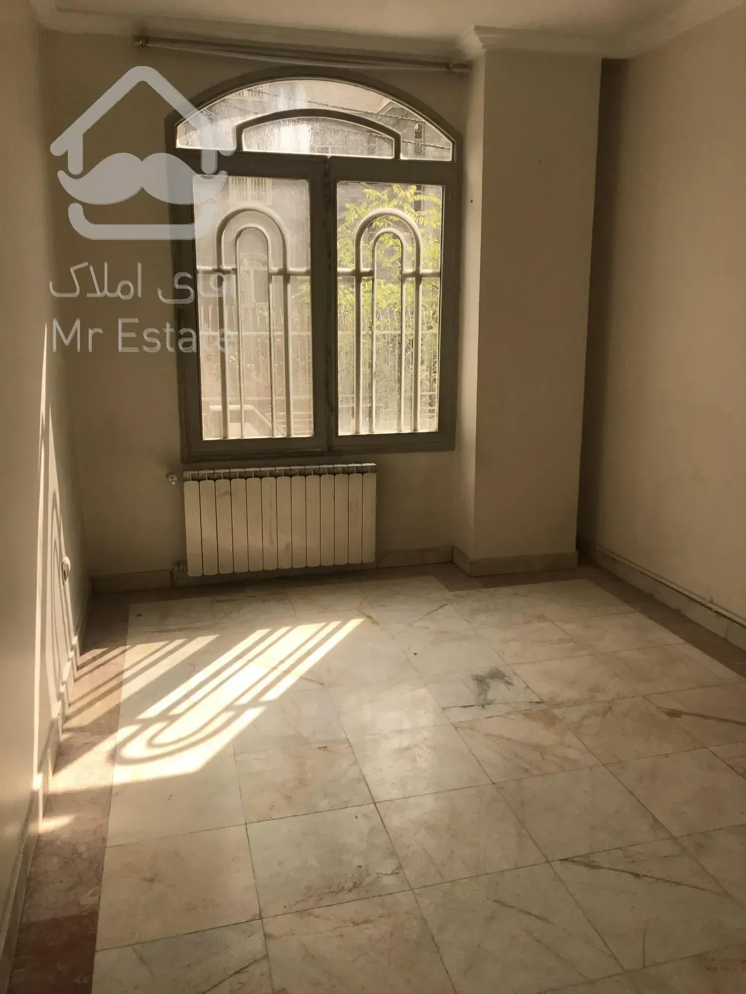 ۱۱۰ متر گلستانها/رهن کامل/فول/پارکینگ حیاط