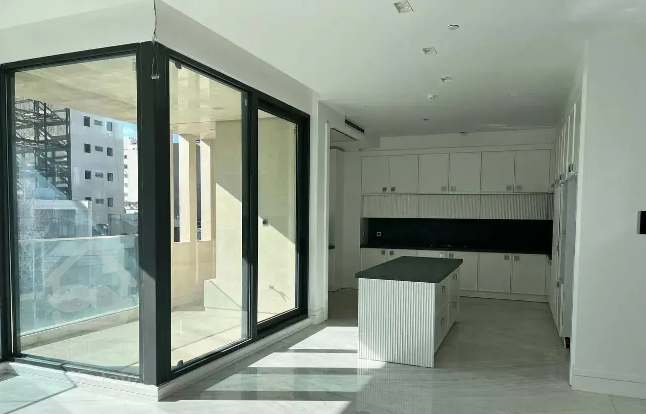 شاه‌واحد مدرن منطقه با ویوی ابدی در قبل فرهنگ/کلید