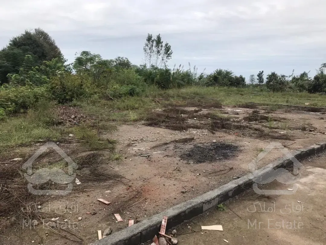 فروش 300متر زمین مسکونی. 2 نبش. نزدیک دریا