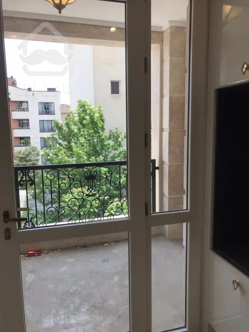 فروش اپارتمان 200 متری زعفرانیه