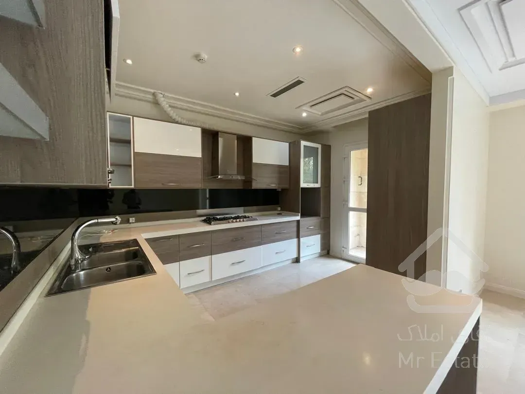 فروش اپارتمان 210 متری زعفرانیه