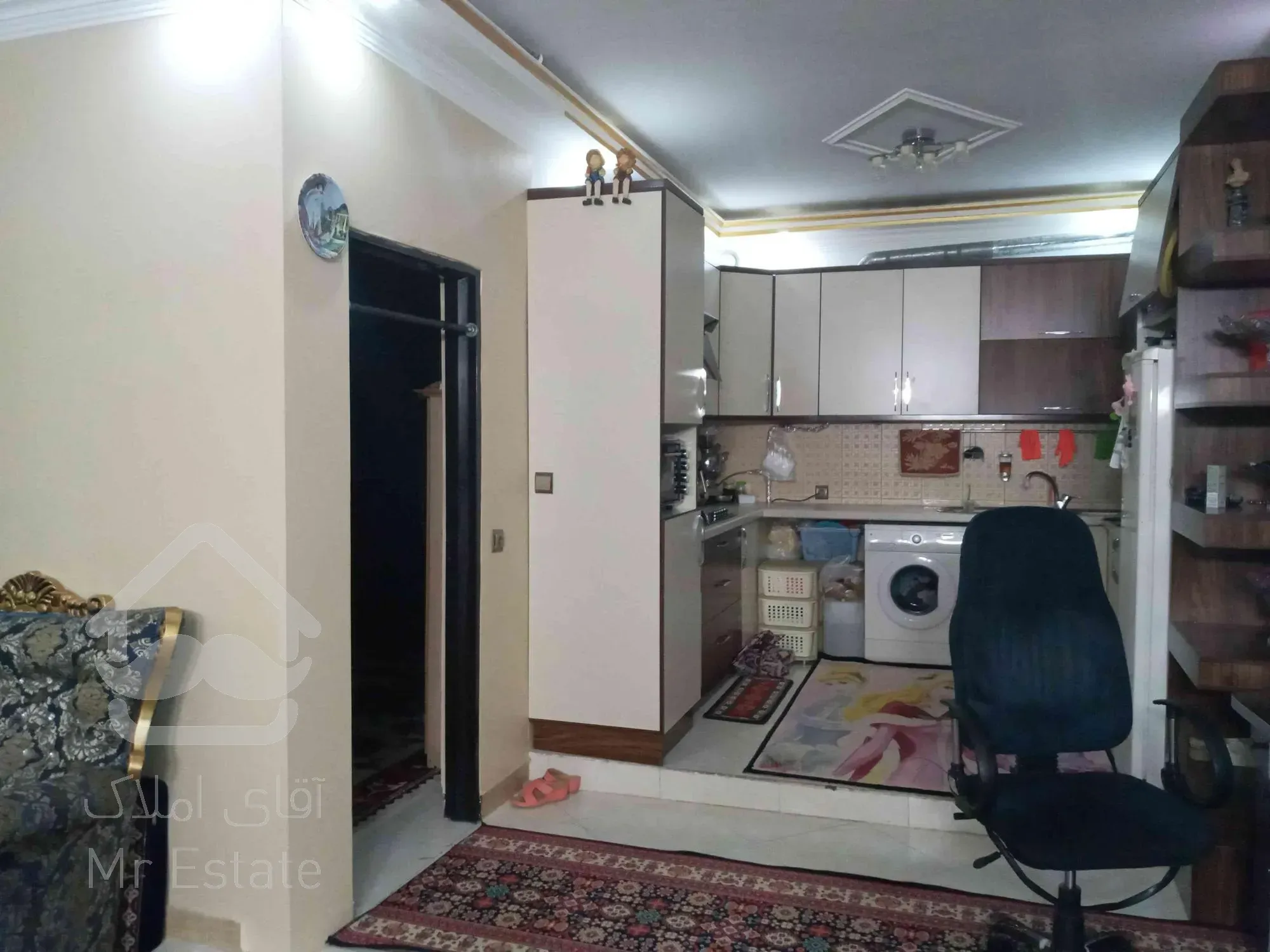 سه طبقه و نیم نوساز