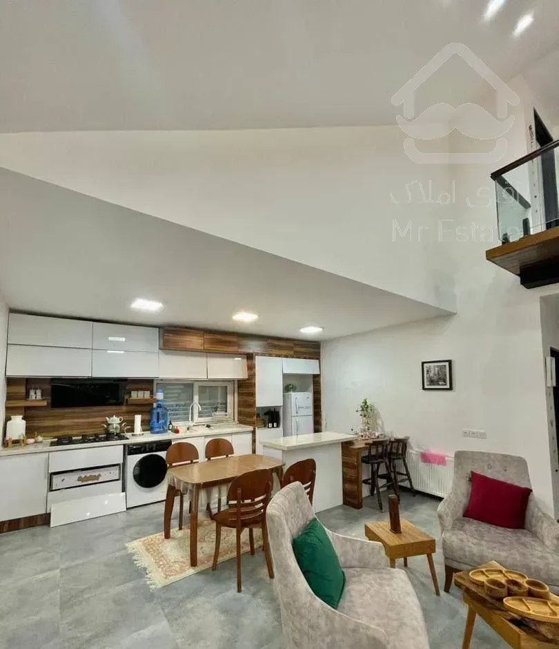 نیم پیلوت ۲۷۰متری/استخرداخل/درختان مشجر