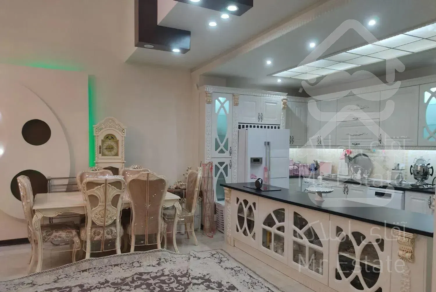 تک برج ۱۷۳متری جنوبی مروارید شهر اردستانی چیتگر