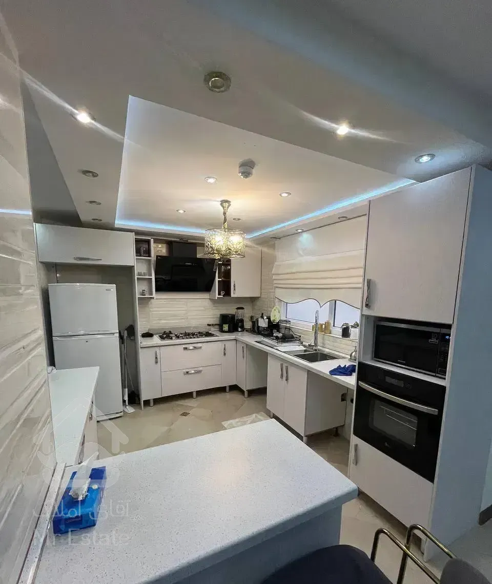 ۱۶۵متر سه خوابه/اقدسیه/۴ساله/لابی شیک/دوپارکینگ